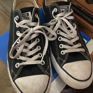 Men’s 10 Converse